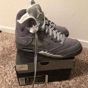 Air Jordan Retro 5 boys size 5